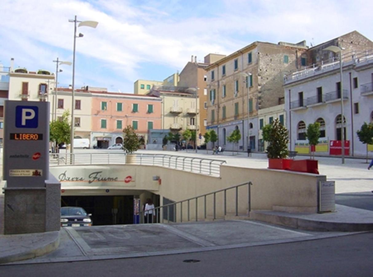 B&B Le Finestre Su Via Cavour Sássari Exterior foto