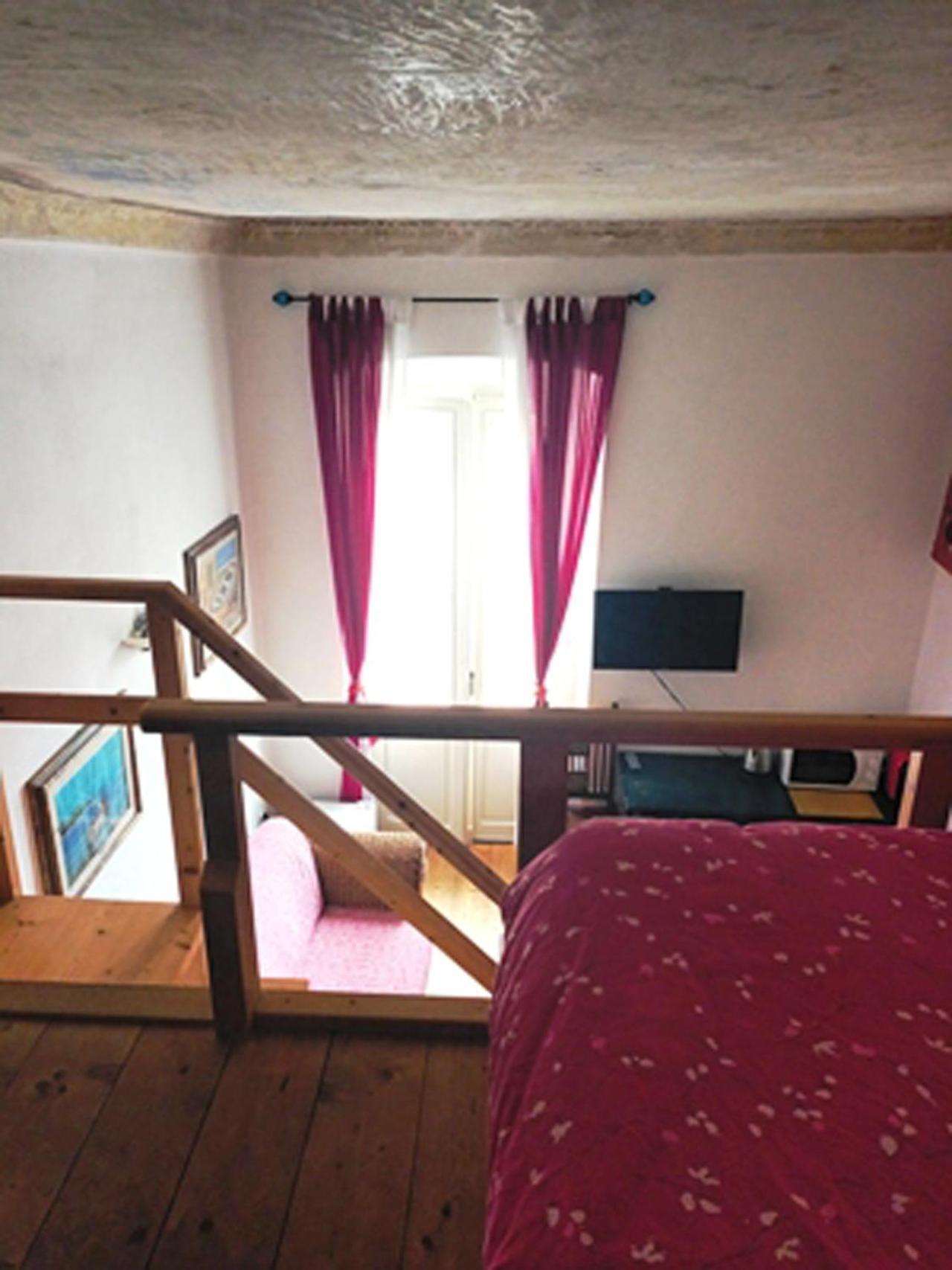 B&B Le Finestre Su Via Cavour Sássari Quarto foto